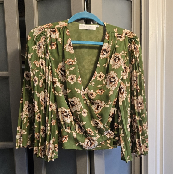 Astr Tops - Astr Green Floral Wrap Top